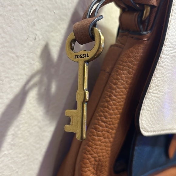 Fossil White, Brown, and Blue Leather Crossbody Bag - Picture 4 of 10